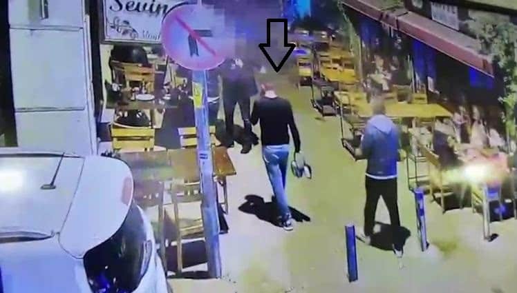 GAZETECİ YUSUF KIRBİÇ’İN TELEFONUNU CEKETİYLE SİPER EDEREK ÇALDI, ARAZİ’YE KARIŞTI!…