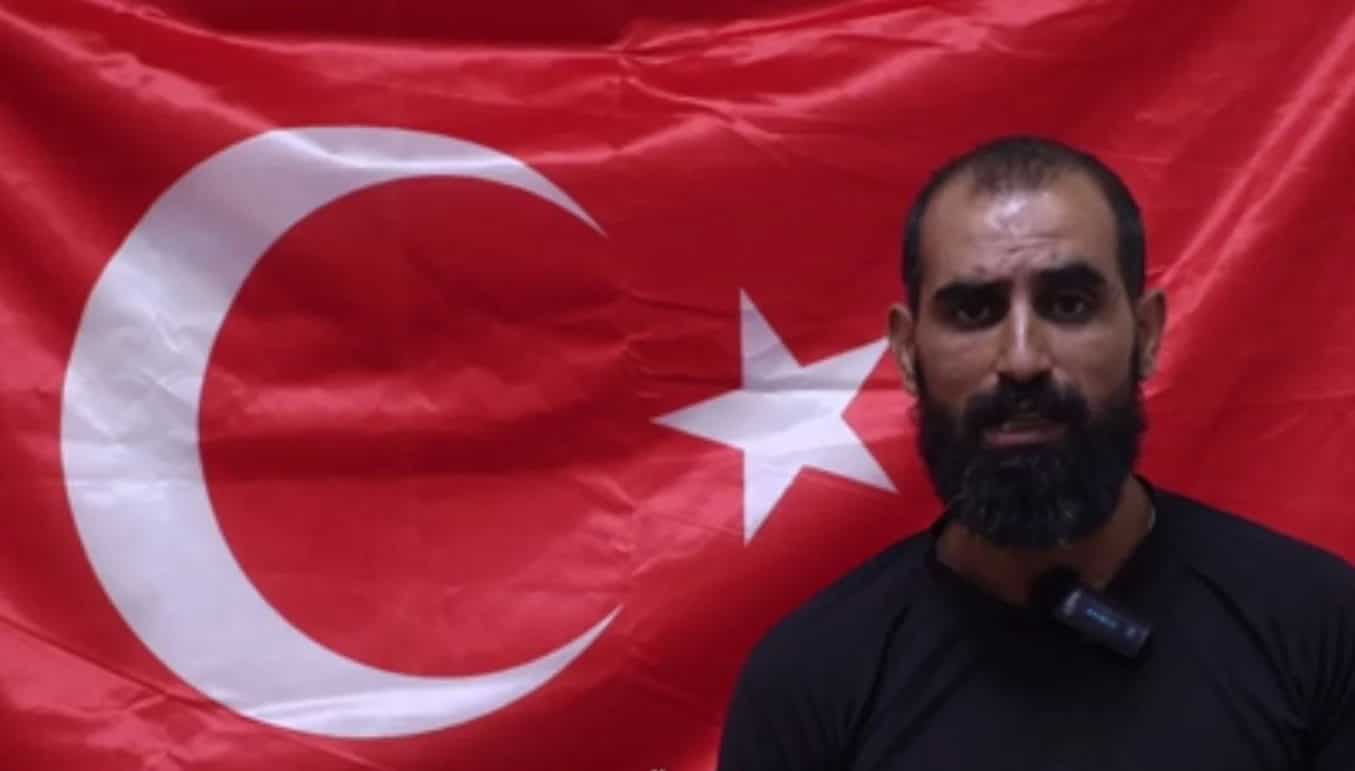 MİT, AZEZ’DE TÜRK BAYRAĞINI PARÇALAYAN SURİYE’LİYİ YAKALADI. ŞEREFSİZ!, ÖZÜR DİLEDİ…