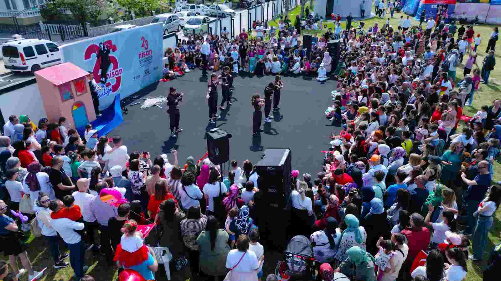 Aliağa’da 23 Nisan Ulusal Egemenlik ve Çocuk Bayramı Coşkuyla Kutlandı…