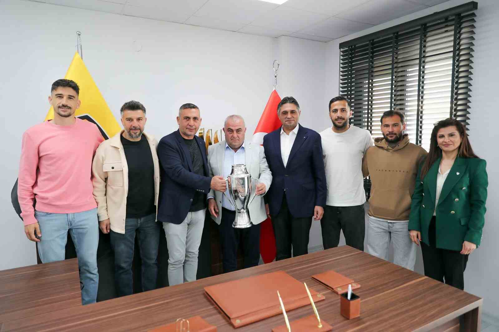 Aliağaspor FK, Şampiyonluk Kupasını Aldı…