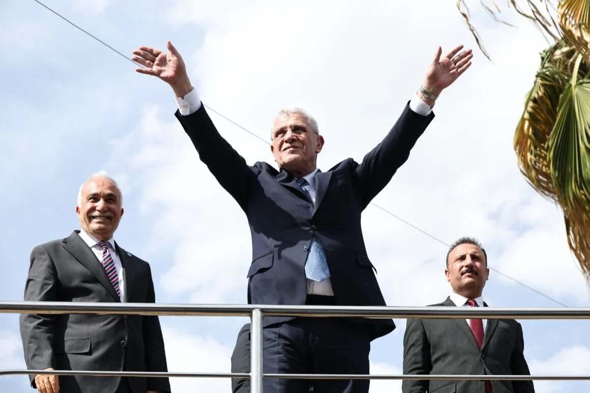 “TÜRK İLE KÜRT KARDEŞTİR, ONLARA DÜŞMANLIK EDEN KALLEŞTİR…”