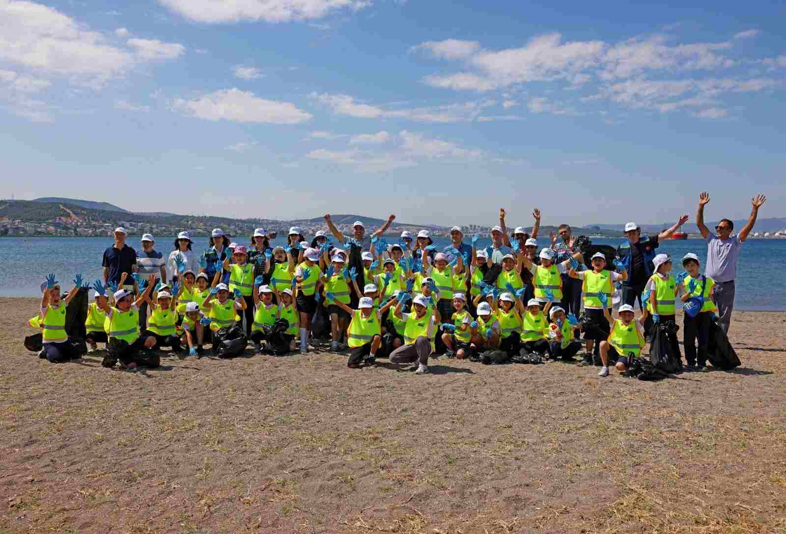 Aliağa’da Öğrencilerden Anlamlı Çevre Günü Etkinliği…