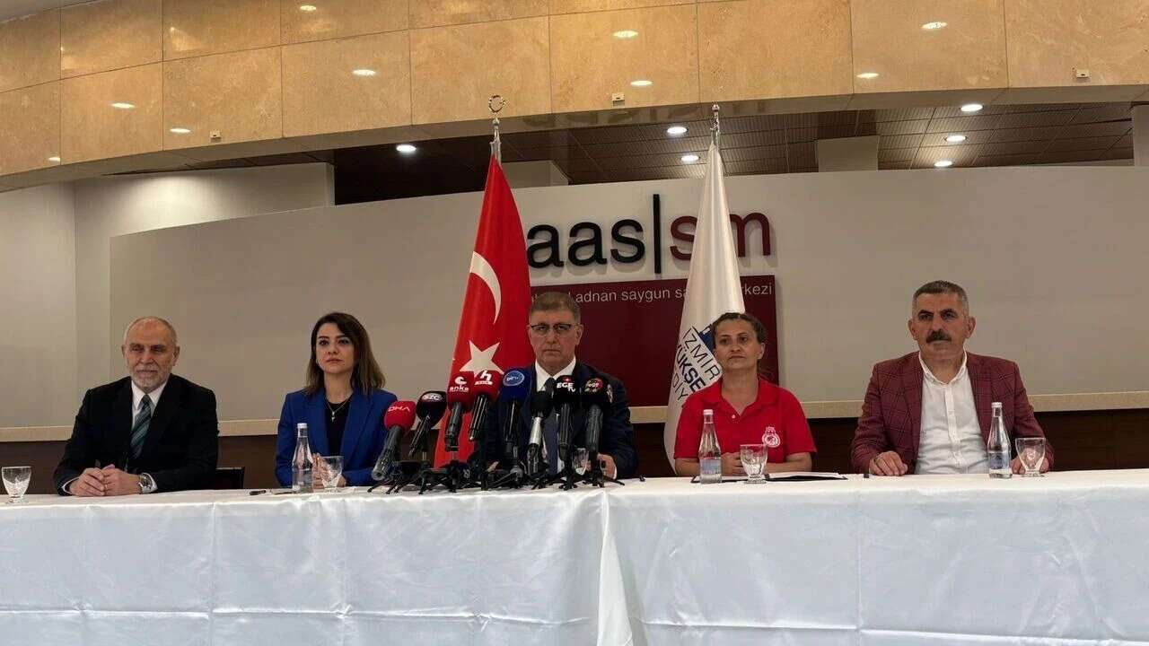 BAŞKAN TUGAY’DAN İZMİR HALKINA ÖZEL TEŞEKKÜR: “ÇOK DEĞERLİ KATKILARI OLDU…”