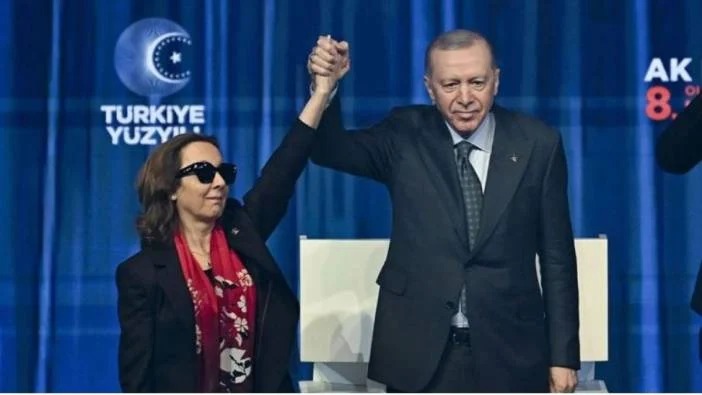 AKP’YE GEÇTİ, BAŞKAN SEÇİLDİ!…