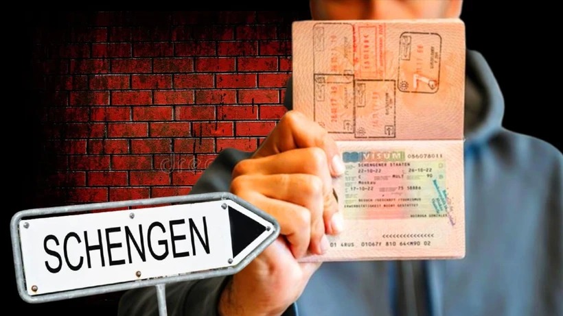 AB ÜLKELERİ RANDEVU BİLE VERMİYOR, VİZE KRİZİ EN ÇOK ÖĞRENCİLERİ VURUYOR!…