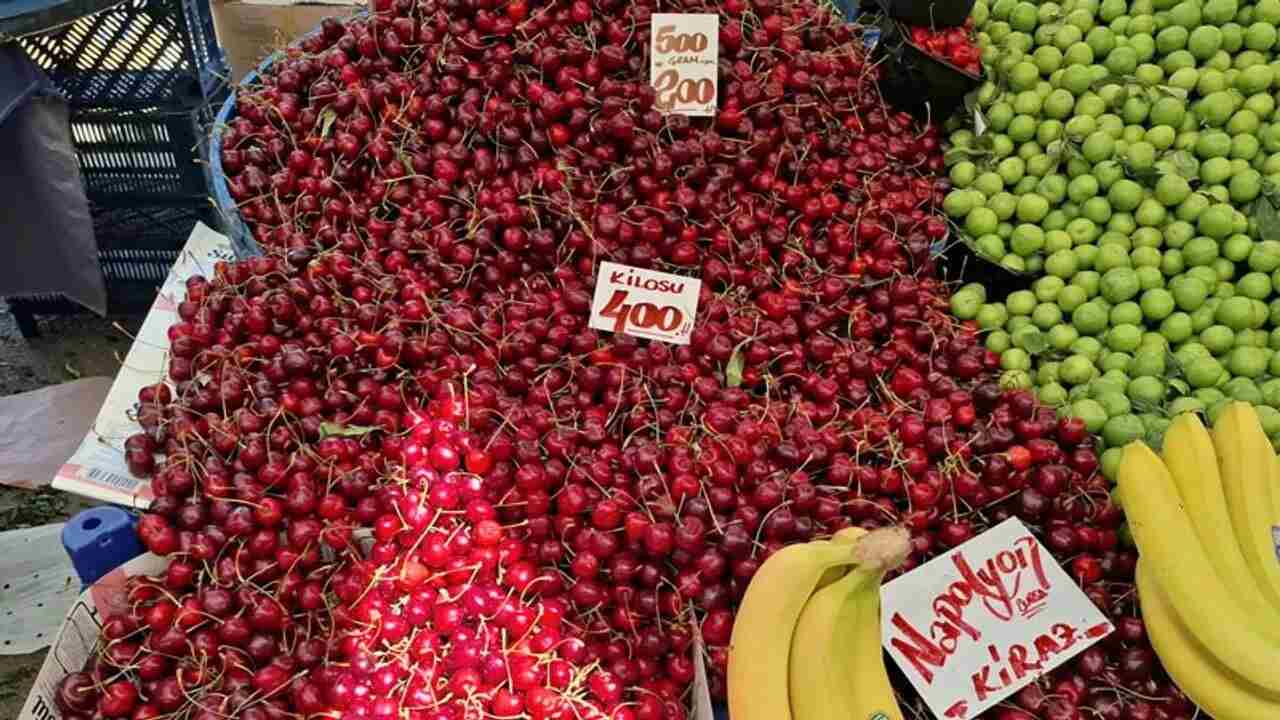 MEYVE SEZONU ZORLU BAŞLADI, FİYATLARDA DÜŞÜŞ BEKLENMİYOR!…