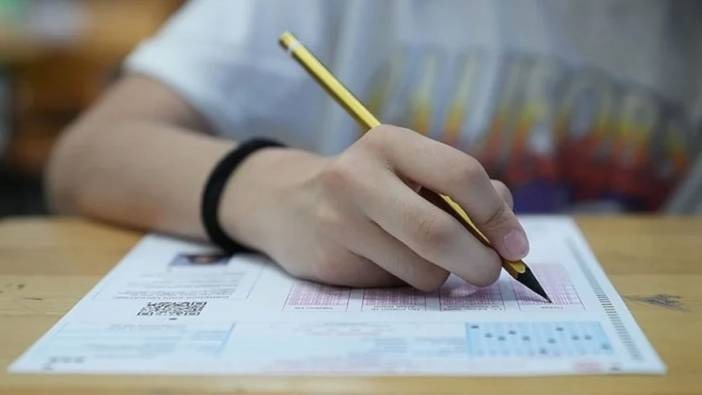 ÇÖMEZ: “TEK OKUL DA 36 ÖĞRENCİ 500 TAM PUAN ALDI…”