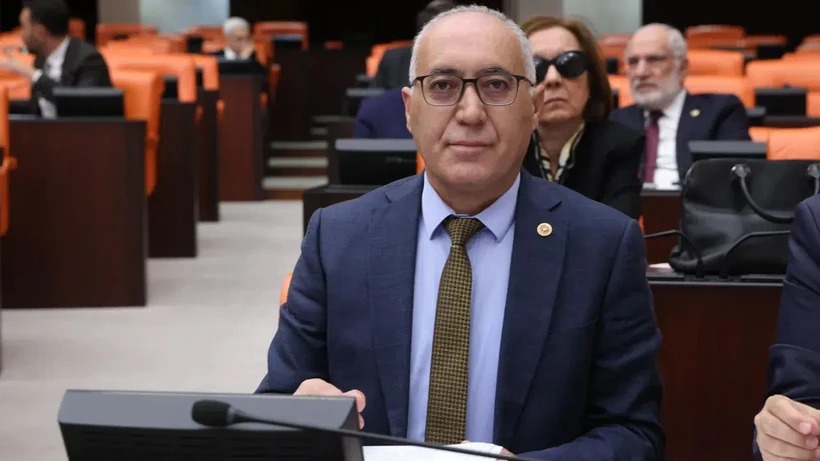 GELECEK’TEN BİR İSTİFA DAHA GELDİ, VEKİL SAYISI 4’E İNDİ…