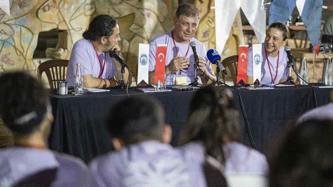 BAŞKAN TUGAY: “İKLİM İLE ÇEVRE VE ŞEHİRCİLİK İKİ AYRI BAKANLIK OLMALI…”