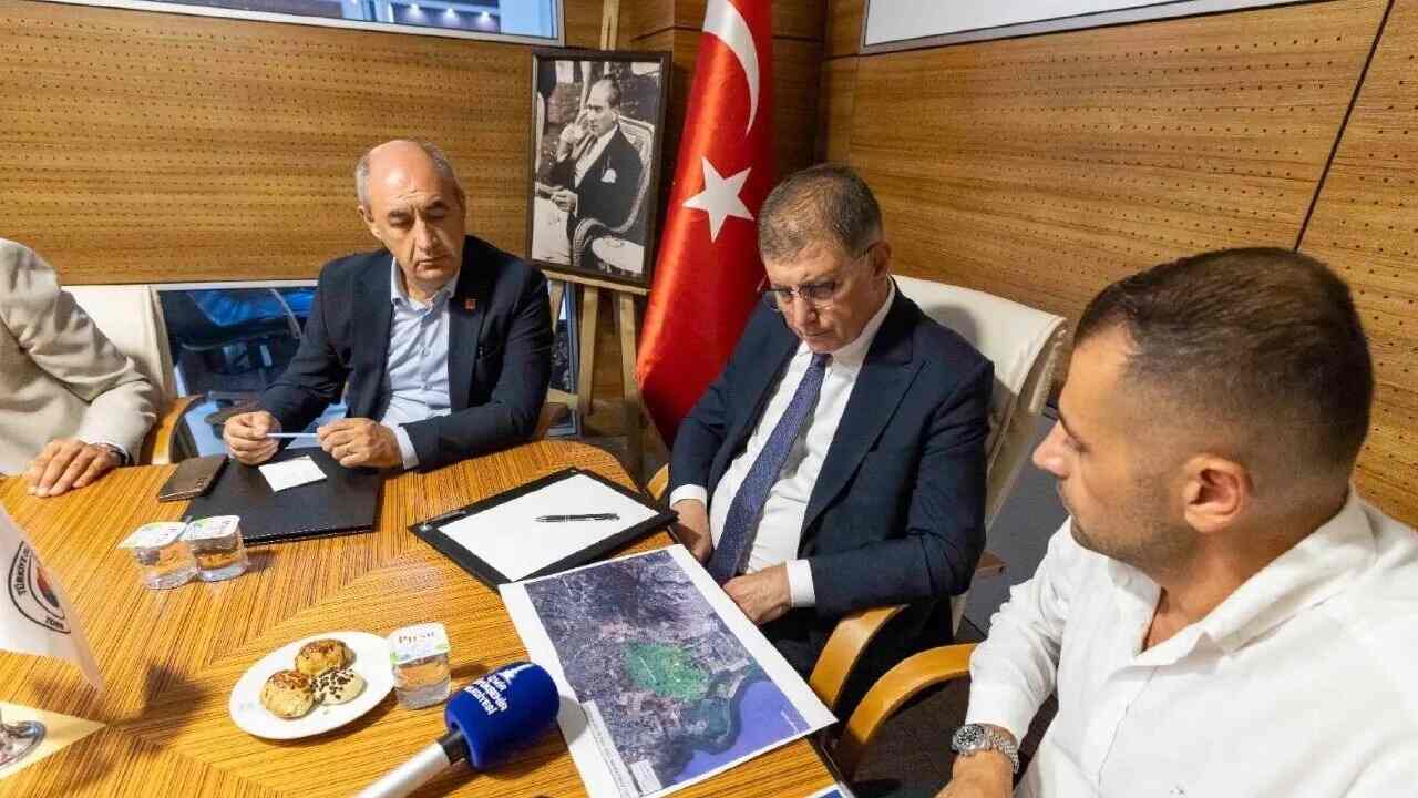 BAŞKAN TUGAY, İZMİR’DEKİ SU KRİZİNİN ÇÖZÜMÜ İÇİN ONAY BEKLİYOR…