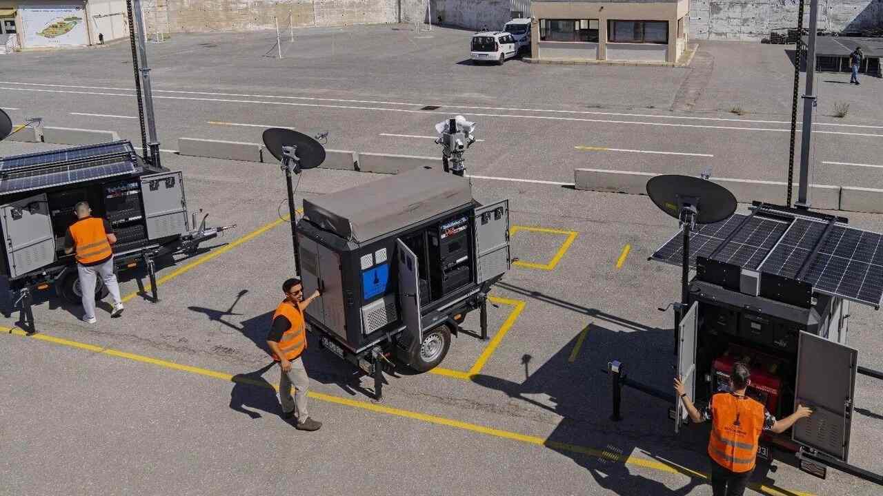 İZMİR BÜYÜKŞEHİR’İN, ACİL DURUM HABERLEŞME RÖMORKU, 7/24 GÖREVE HAZIR…