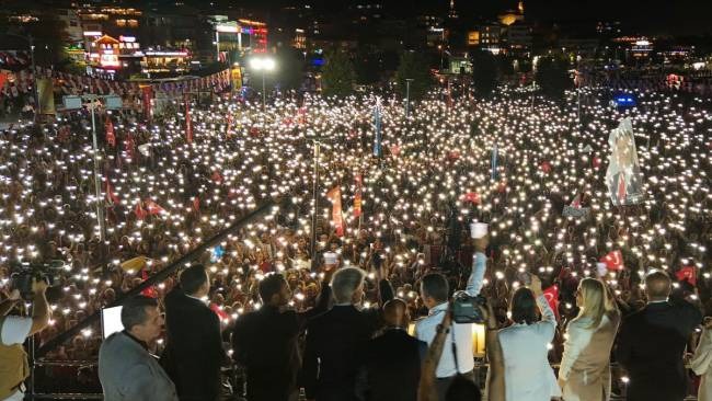 ÖZGÜR ÖZEL’DEN SİVAS MİTİNGİNE DAVET…