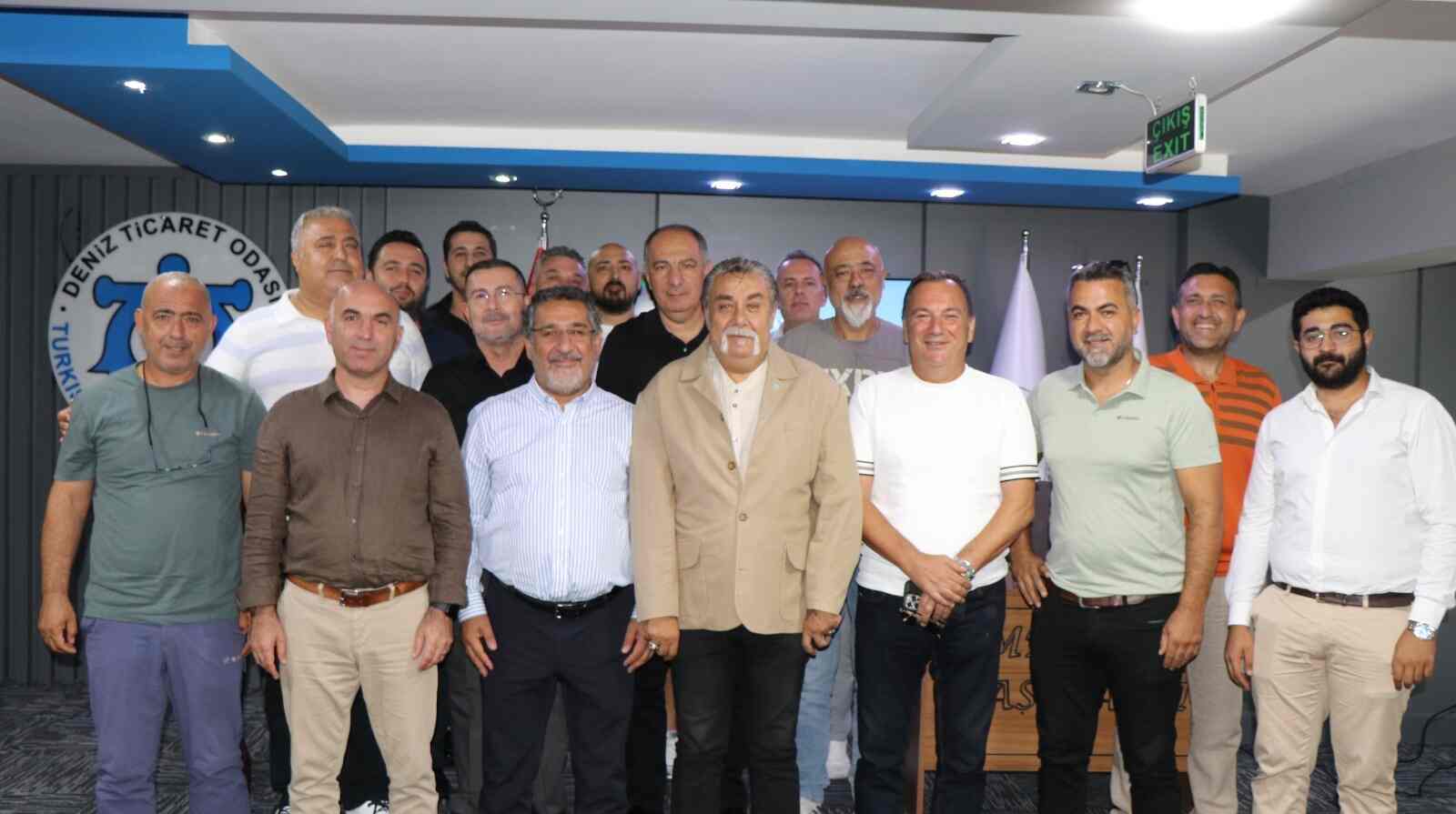 ALİAĞA LİMANLARI NET TONDA VE YÜK HAREKETİNDE TÜRKİYE LİDERİ…