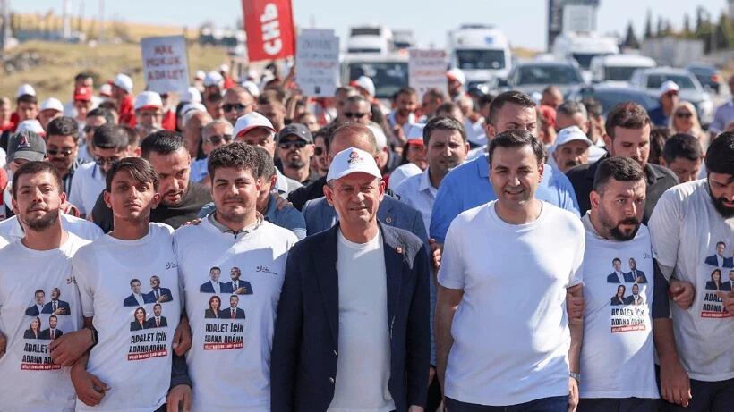CHP’Lİ GENÇLERE KATILDI, ADANA’DAN-SİLİVRİ’YE YAPILAN YÜRÜYÜŞTE ONLARA EŞLİK ETTİ…