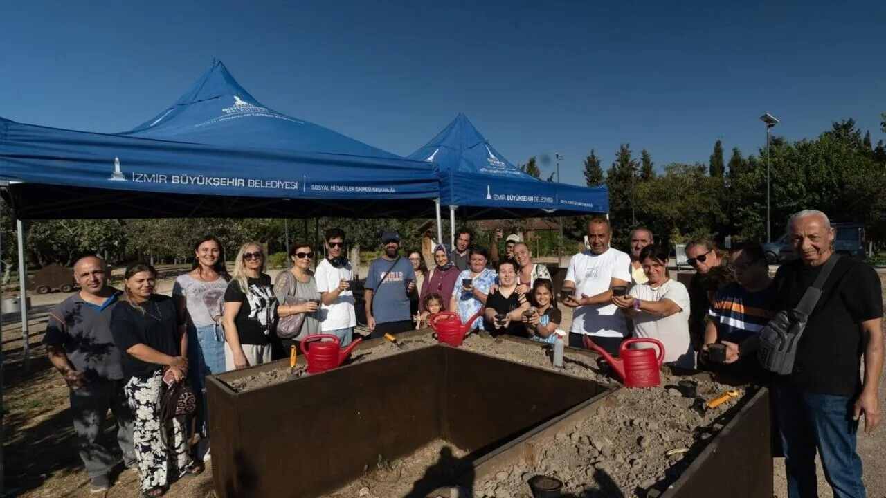 İZMİR’DE BÜYÜKŞEHİR’DEN, DOĞAYLA İÇ İÇE BİRBİRİNDEN RENKLİ ETKİNLİKLER…