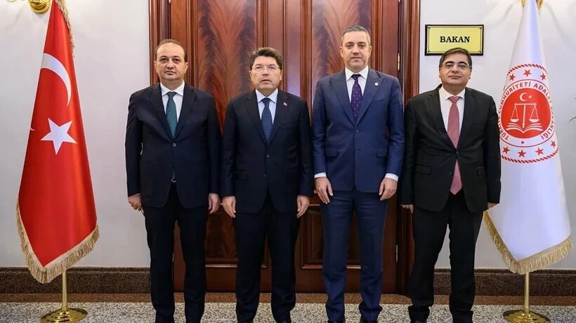 ADALET BAKANLIĞINDA SÜRPRİZ BULUŞMA…