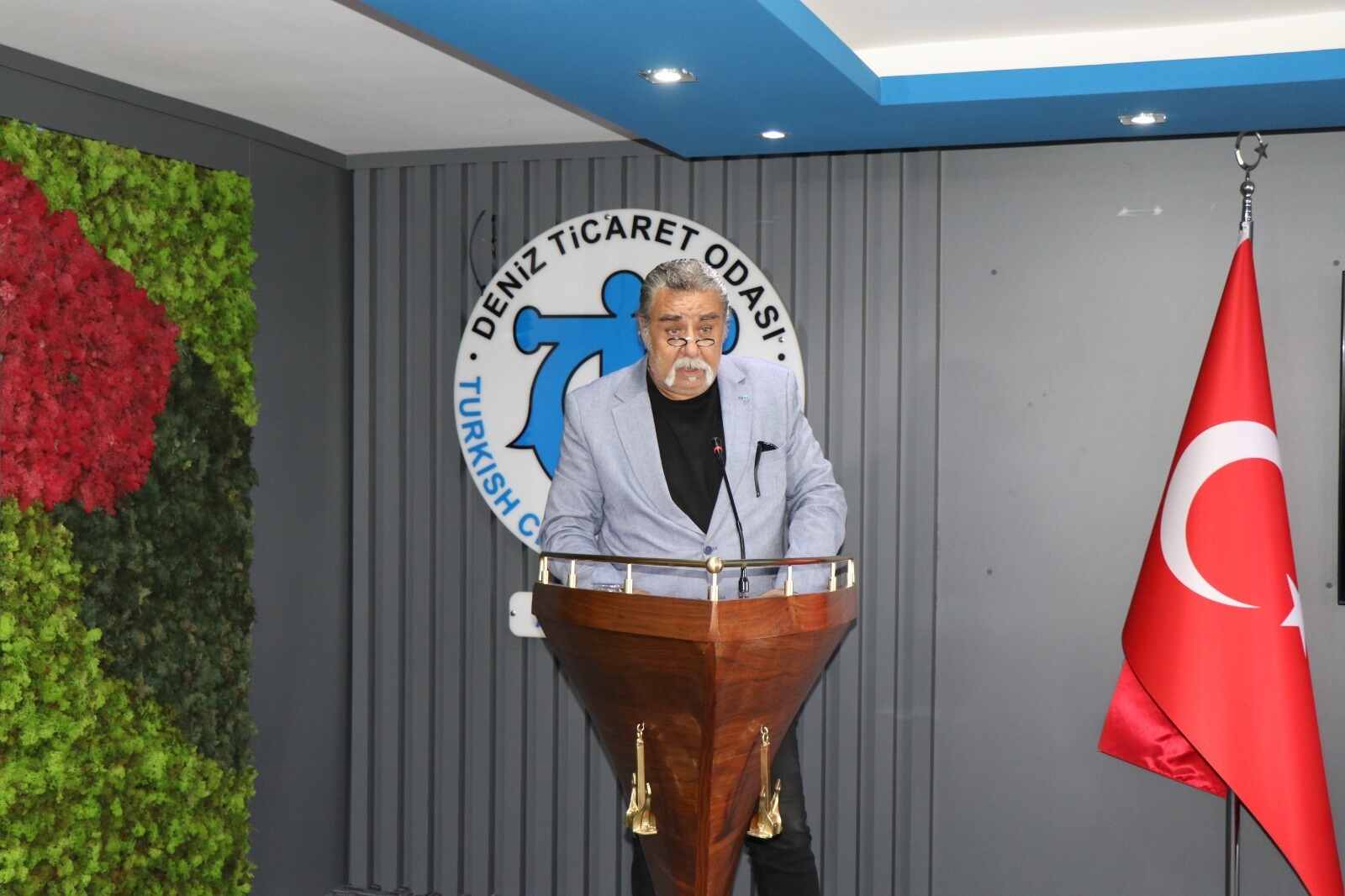 AKGÖZ: “ALİAĞA LİMANLARI, 66 MİLYON TONLA LİDERLİĞİNİ PEKİŞTİRDİ…”