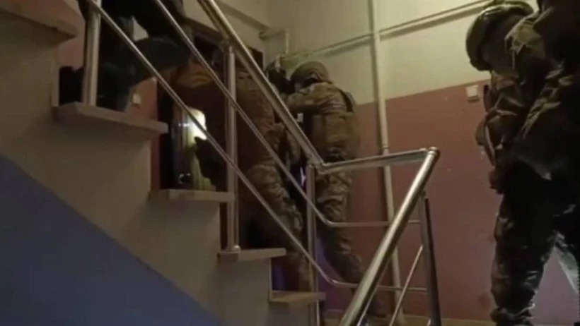 SUÇ ÖRGÜTLERİNE OPERASYON!, İZMİR DAHİL 9 İLDE 42 ŞÜPHELİYE GÖZALTI…