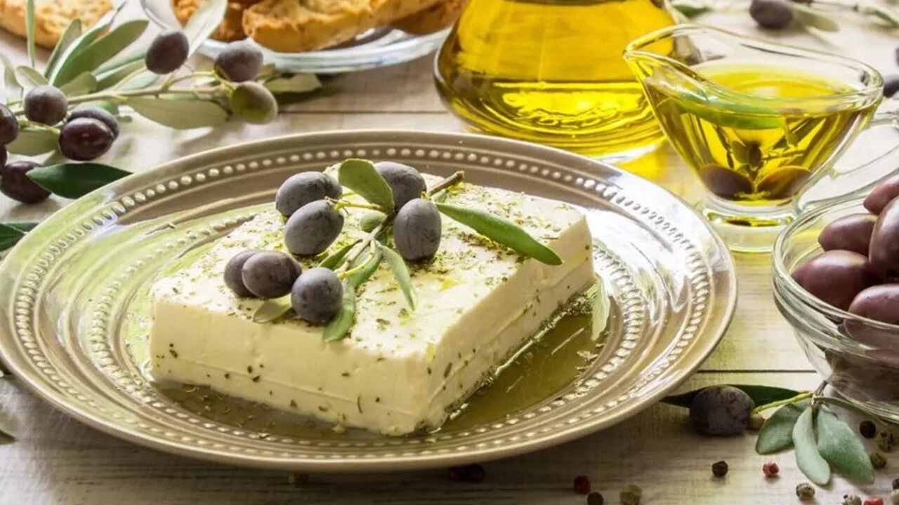 BAKANLIKTAN ÜNLÜ, PEYNİR, ZEYTİN VE HİLELİ YAĞLARI İFŞAAT…