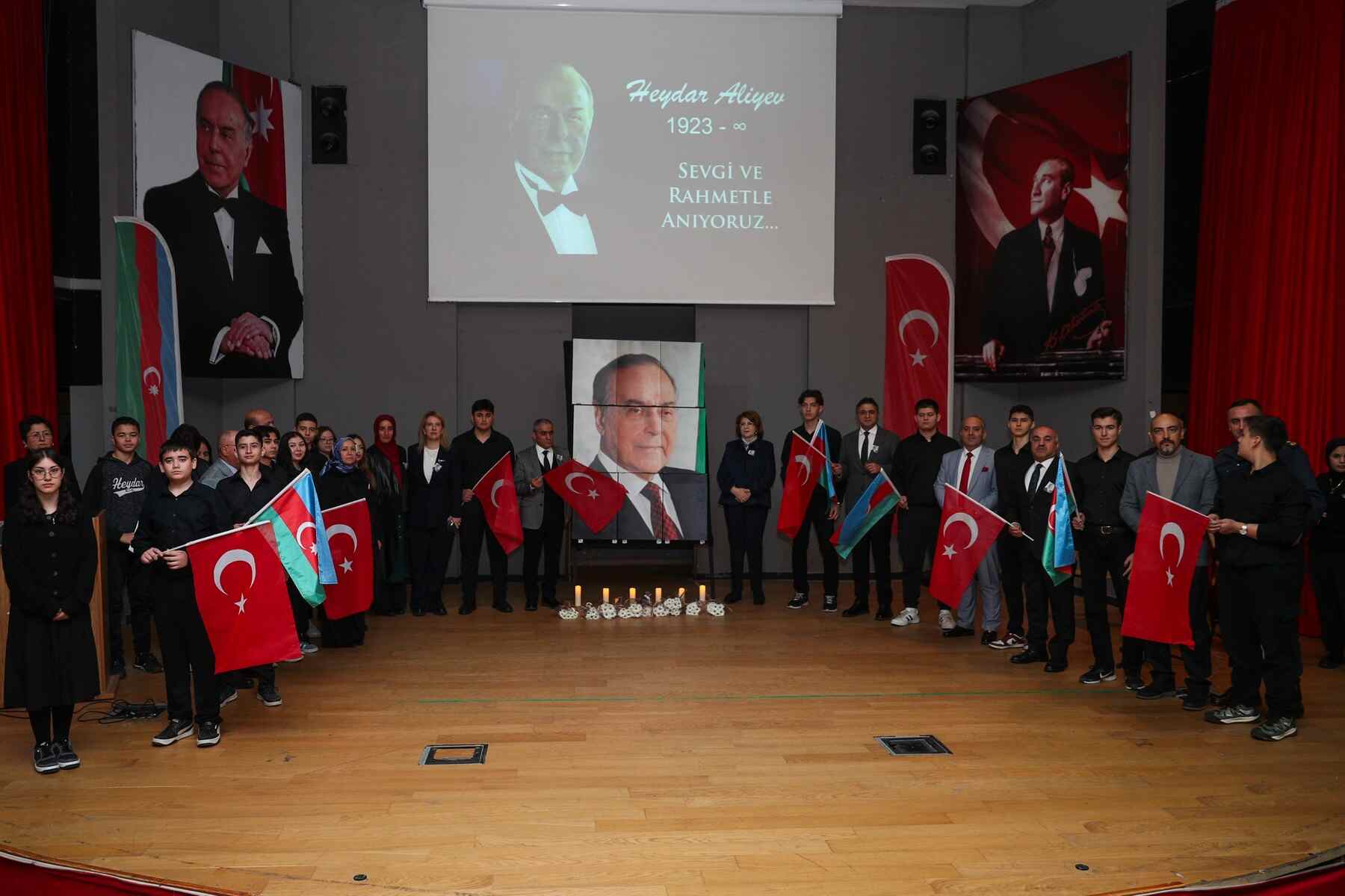 Heydar Aliyev Vefatının 22. Yılında Aliağa’da Anıldı…