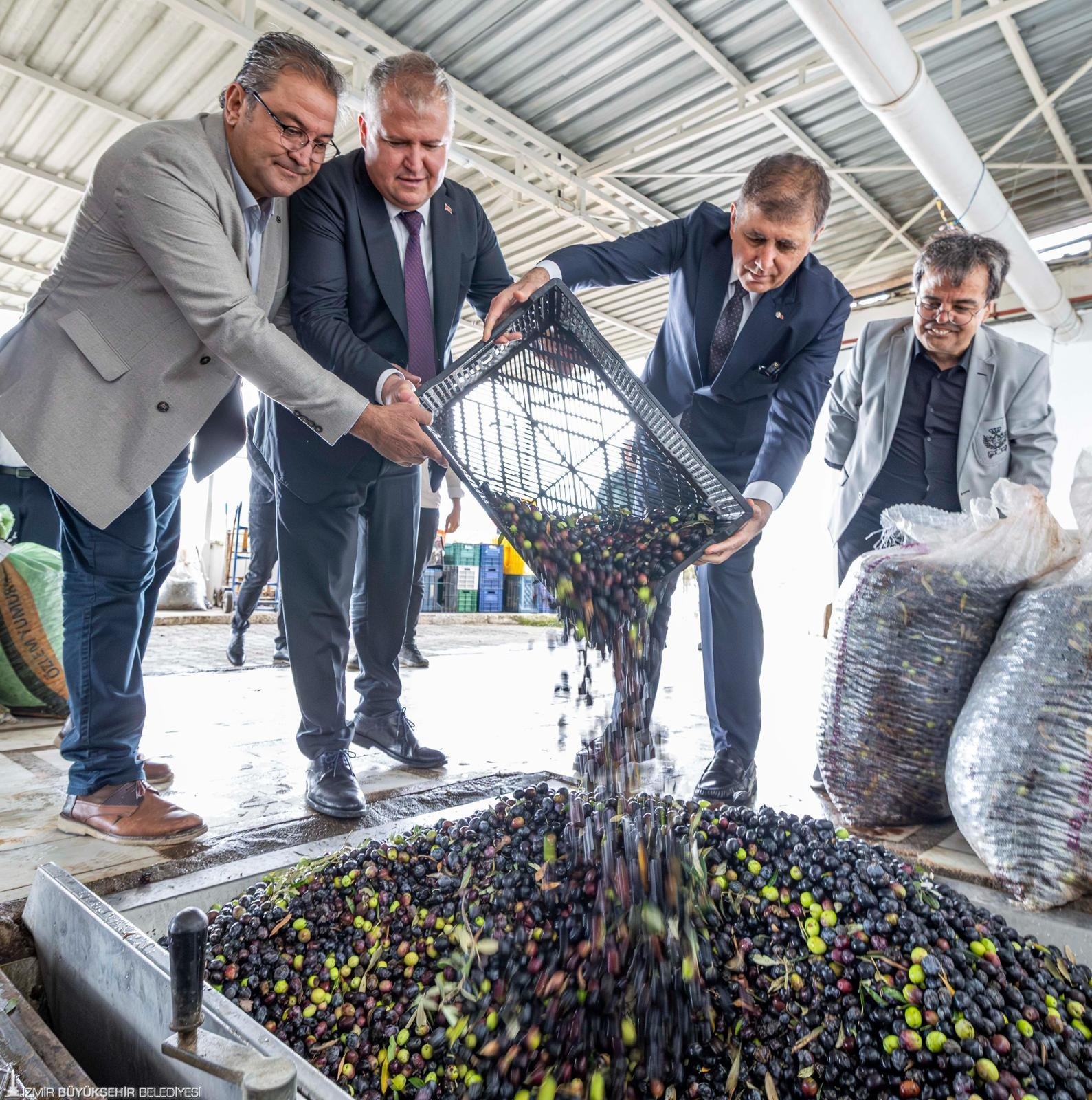 İZMİR BÜYÜKŞEHİR ÜRETİCİYE DESTEĞİNİ SÜRDÜRDÜ, 2025 YILINDA 550 MİLYONLUK DESTEK SAĞLANDI…