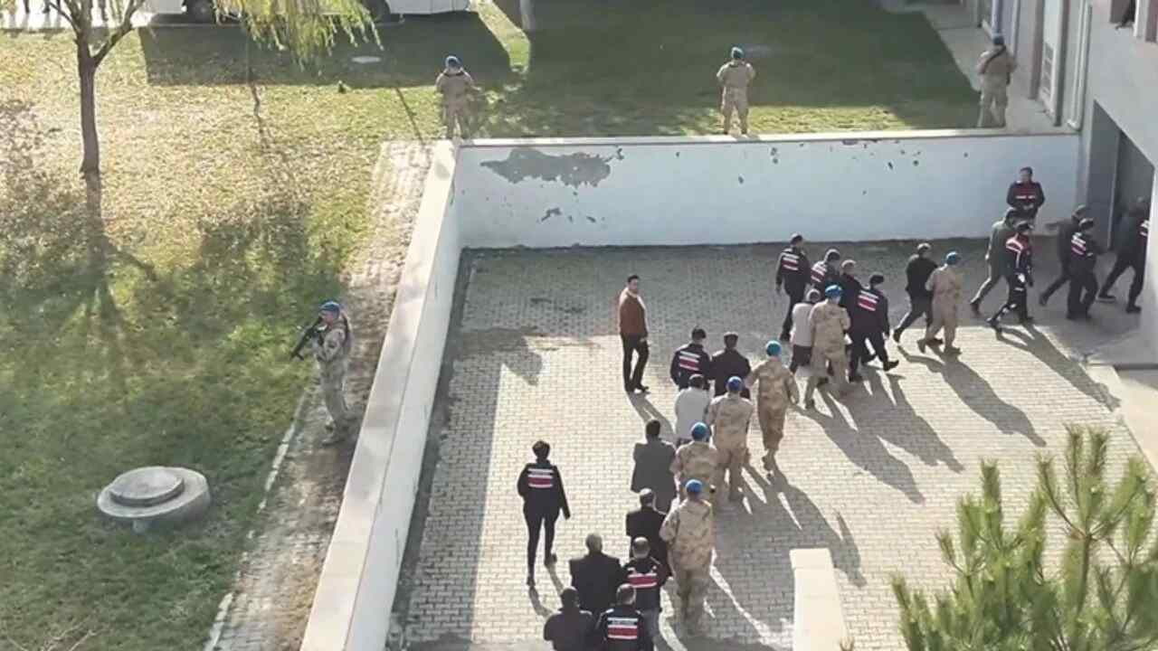 TEFECİLİK OPERASYONU YAPILDI, TEFECİLERİN 403 MİLYON LİRALIK MAL VARLIĞINA EL KONULDU…