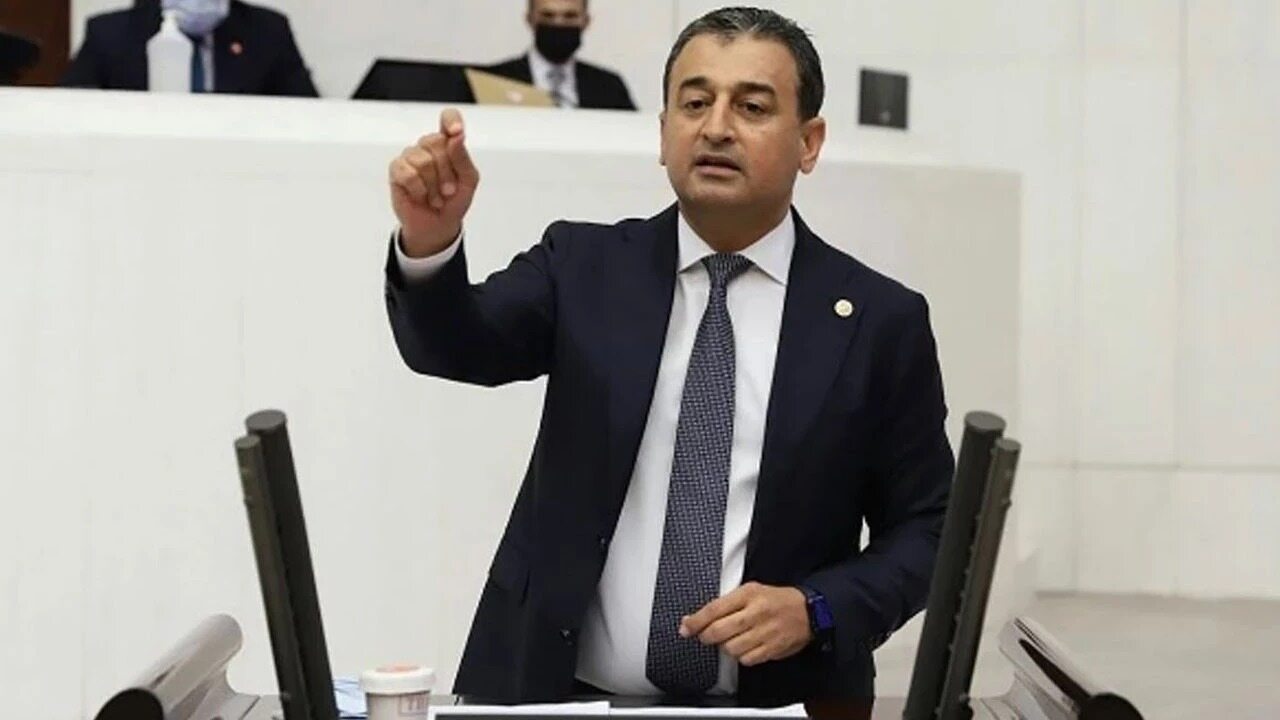 CHP’Lİ BULUT: “DEZENFORMASYON YASASI DURBAY’A İFTİRA ATANLAR İÇİN NEDEN KULLANILMADI?…”