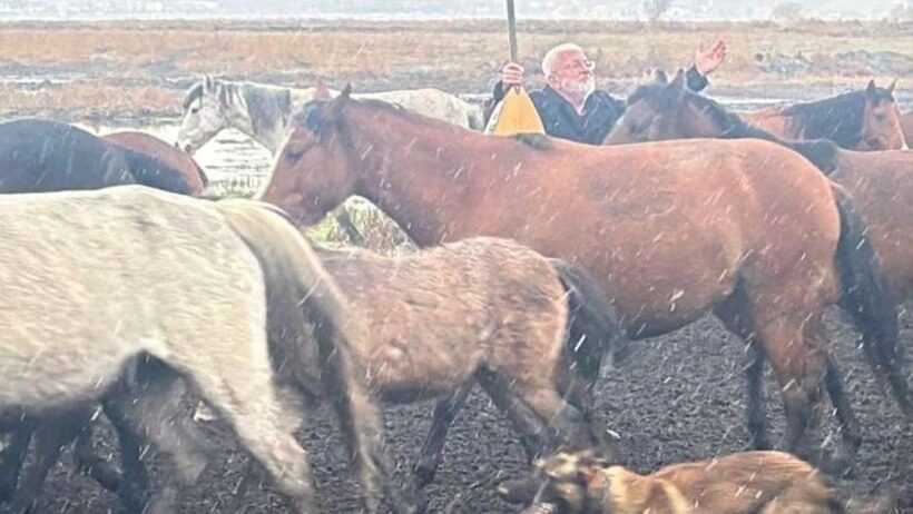 SANATÇI ONUR AKIN KAZA GEÇİRDİ!…