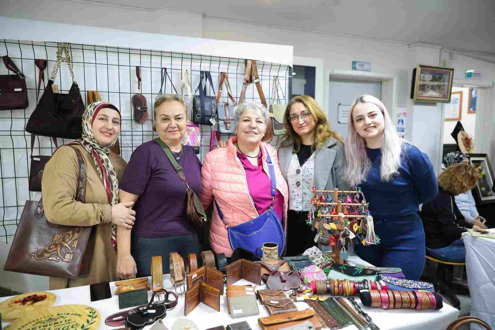 Aliağa Tüpraş Halk Eğitimi Merkezi’nden Yeni Yıl Sergisi…