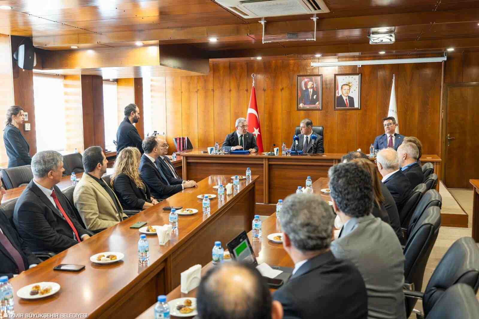 İZMİR’İN DEPREM MASTER PLANI İÇİN İMZALAR ATILDI…