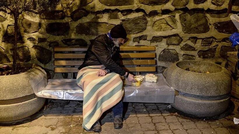 “SOKAKTA KALAN BİR VATANDAŞIMIZI GÖRDÜĞÜNÜZDE, 112’Yİ ARAYINIZ…”