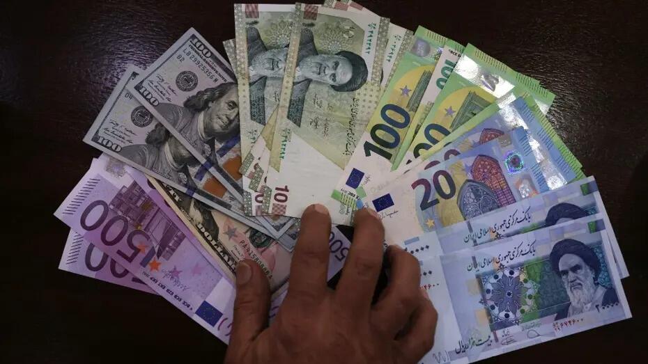 İRAN EKONOMİSİ DİBE VURDU, 1 DOLAR 1 MİLYON 500 BİN RİYAL OLDU!…