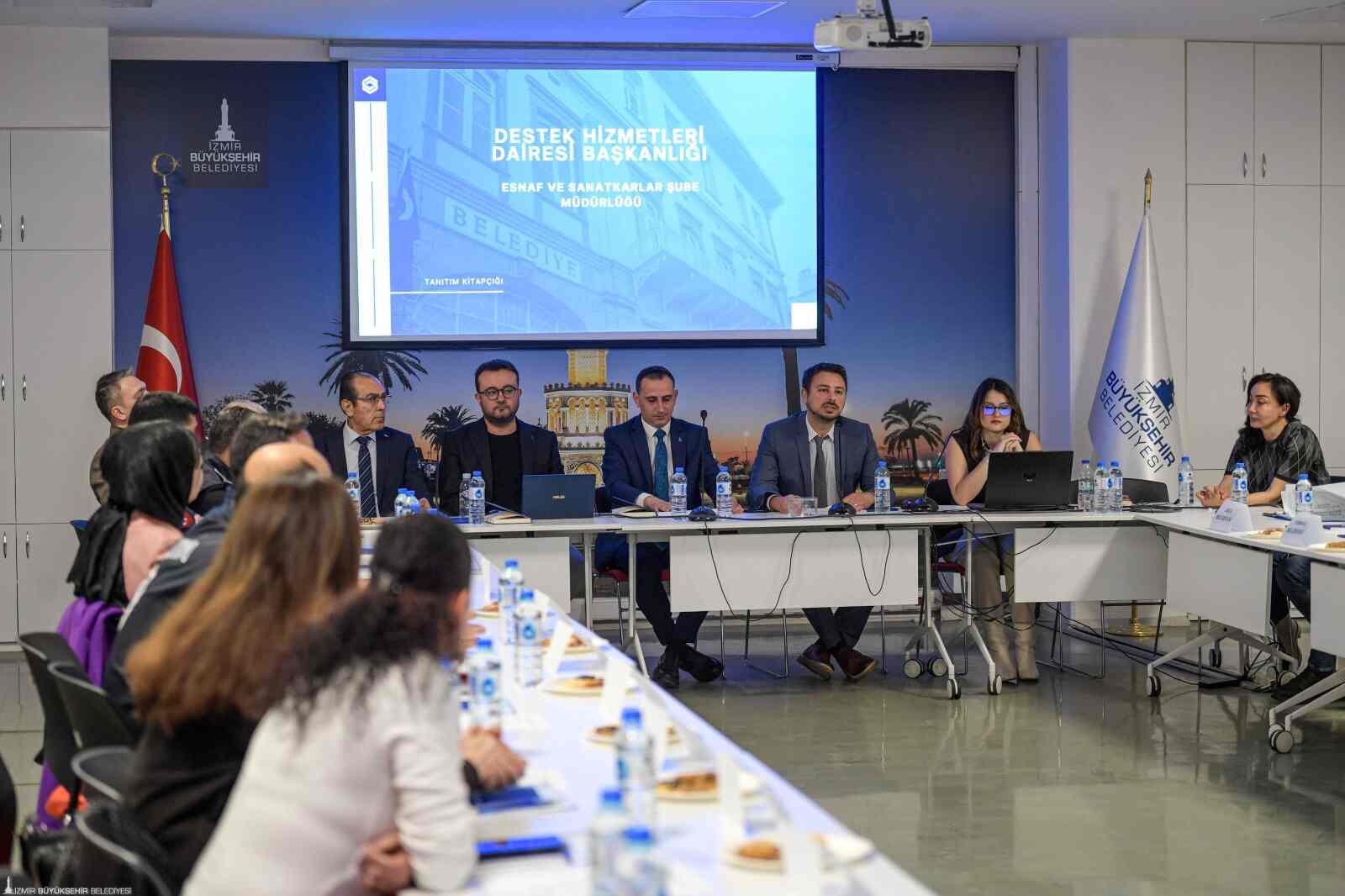 BÜYÜKŞEHİR’DEN İZMİR ESNAFI İÇİN ORTAK AKIL MASASI…