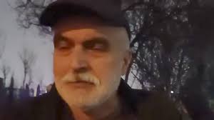 SOKAKLARDA 2. EL KIYAFET SATIYOR: “BİZİ HAYVAN GİBİ EZMEYİN” DİYOR…