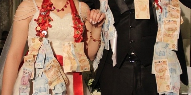 DÜĞÜNLERDE İBAN DÖNEMİ BAŞLADI!…