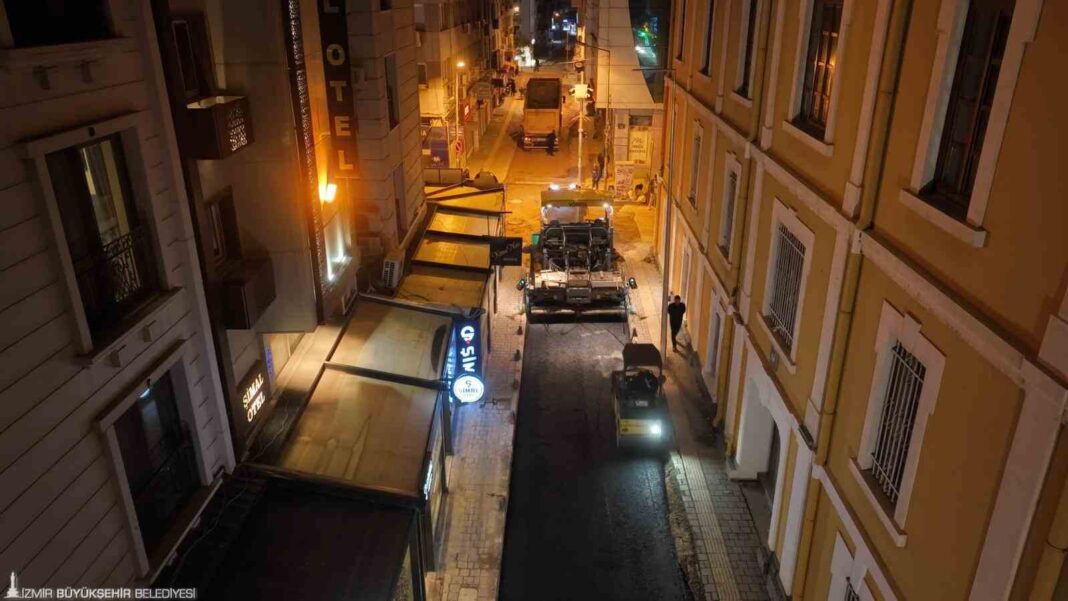 ALSANCAK’TA ALTYAPISI TAMAMLANAN SOKAKLAR ASFALTLANIYOR…